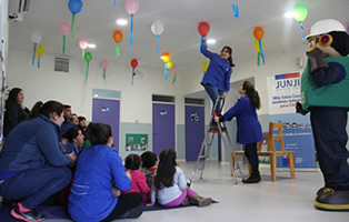 Junji y agencia talca de la ACHS inician entrega de material informativo para orientar ante accidentes del trabajo y de trayecto