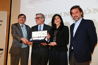 La ACHS recibe distinción de la fundación clotario blest