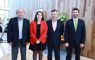 ACHS recibe reconocimiento de entel por labor de reciclaje