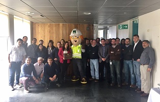 La ACHS y salmones camanchaca participan en ii versión de semana de la seguridad