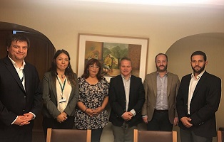 ACHS firmó acuerdo de colaboración con correos chile