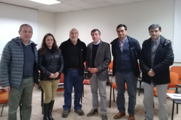 La ACHS y universidad de las américas realizan caminata de seguridad en campus providencia