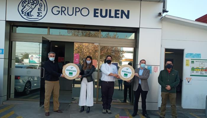 La ACHS entrega el Sello COVID-19 a Grupo Eulen por su trabajo preventivo durante la pandemia