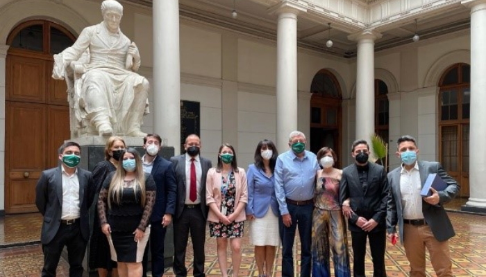 La Universidad de Chile y la ACHS reconocieron al equipo de Expertos en Prevención de la institución por la gestión preventiva realizada durante la pandemia