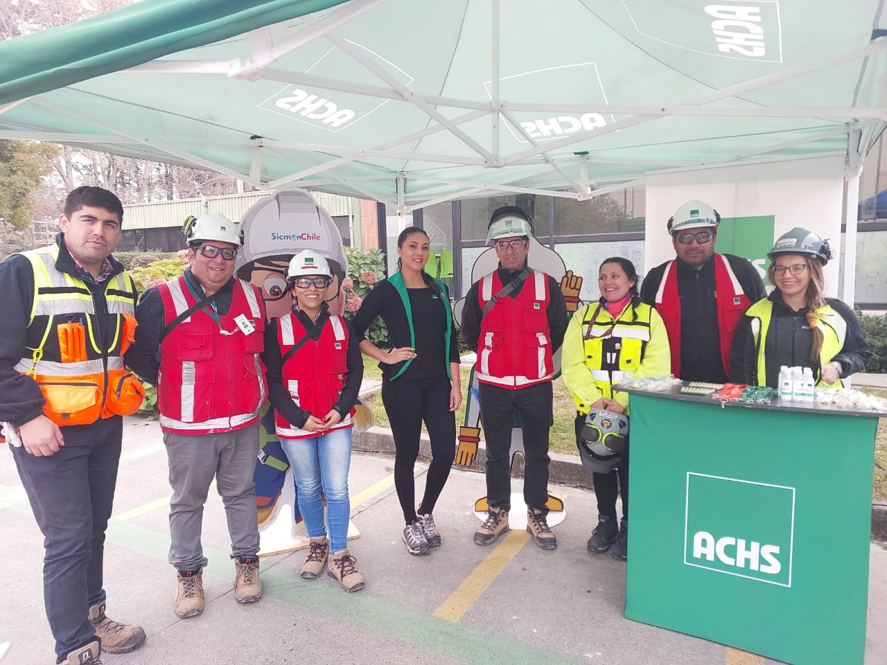 La ACHS y Sicmon Chile realizan importante actividad para concientizar en autocuidado y trabajo en equipo