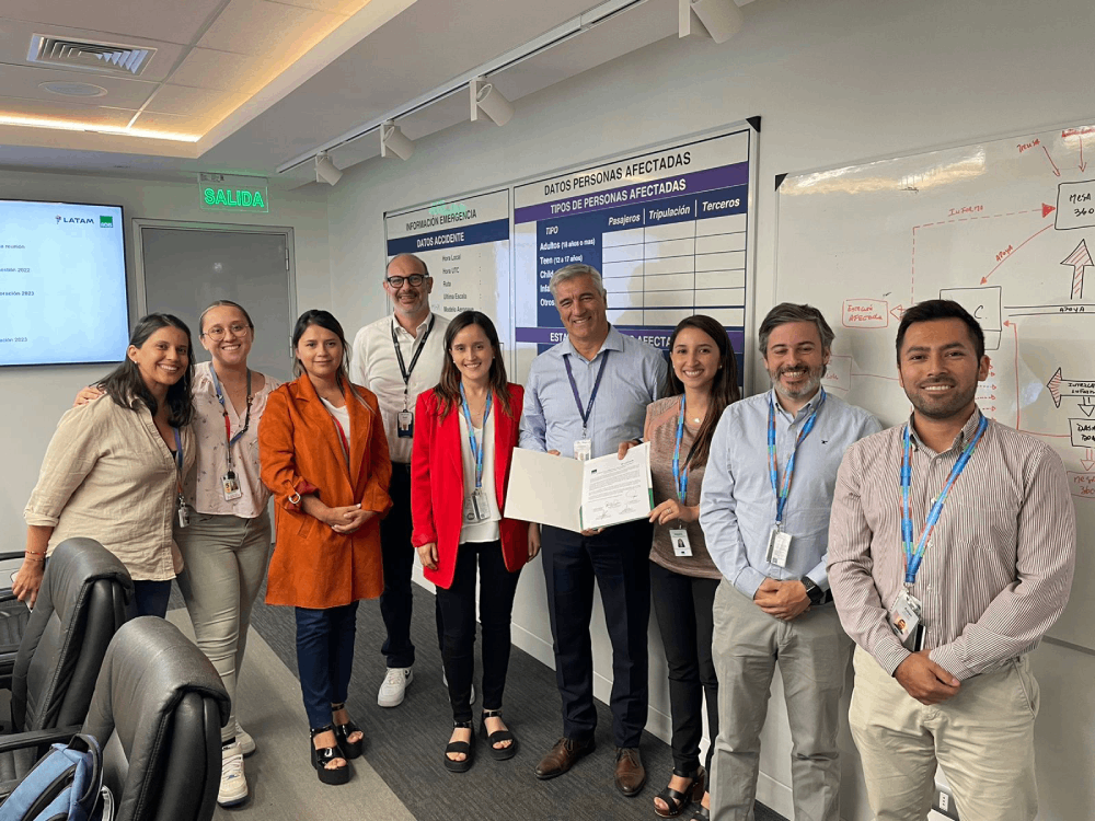 La ACHS y LATAM Airlines renovaron importante acuerdo de colaboración