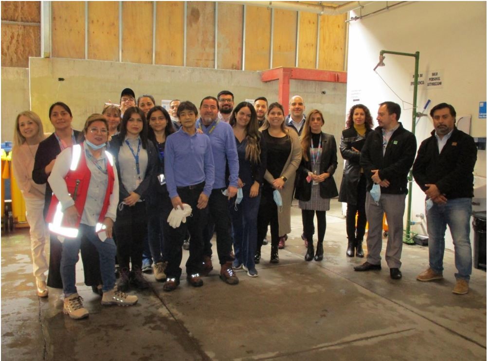 Universidades San Sebastián y de Las Américas conocen en terreno proceso de residuos del Hospital del Trabajador ACHS