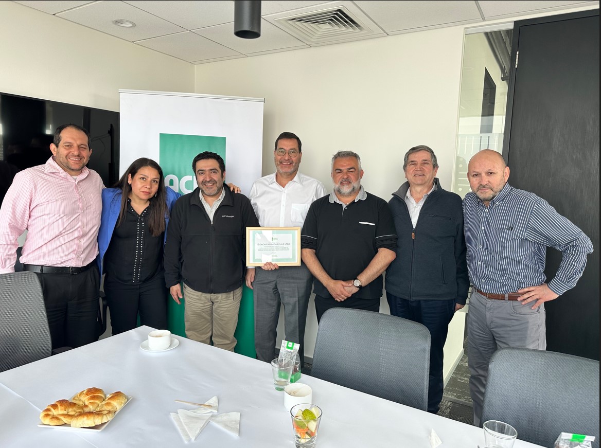 La Achs entrega certificación a Comité Paritario de empresa Técnicas Reunidas por su avance a Etapa Inicial