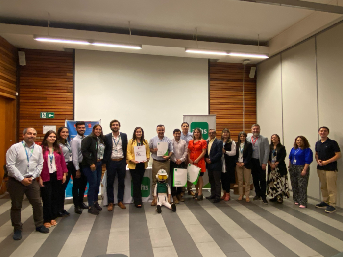 Achs Seguro Laboral y SLEP Del Pino firman acuerdo de colaboración para fortalecer la seguridad en la educación pública