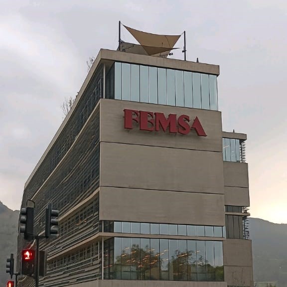 Profesionales de FEMSA Salud se certifican en protocolo TMERT con apoyo de Achs Seguro Laboral