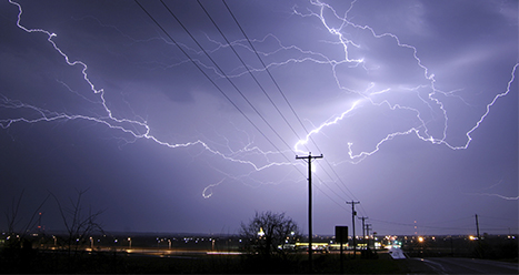 Qué debemos hacer frente a las tormentas eléctricas